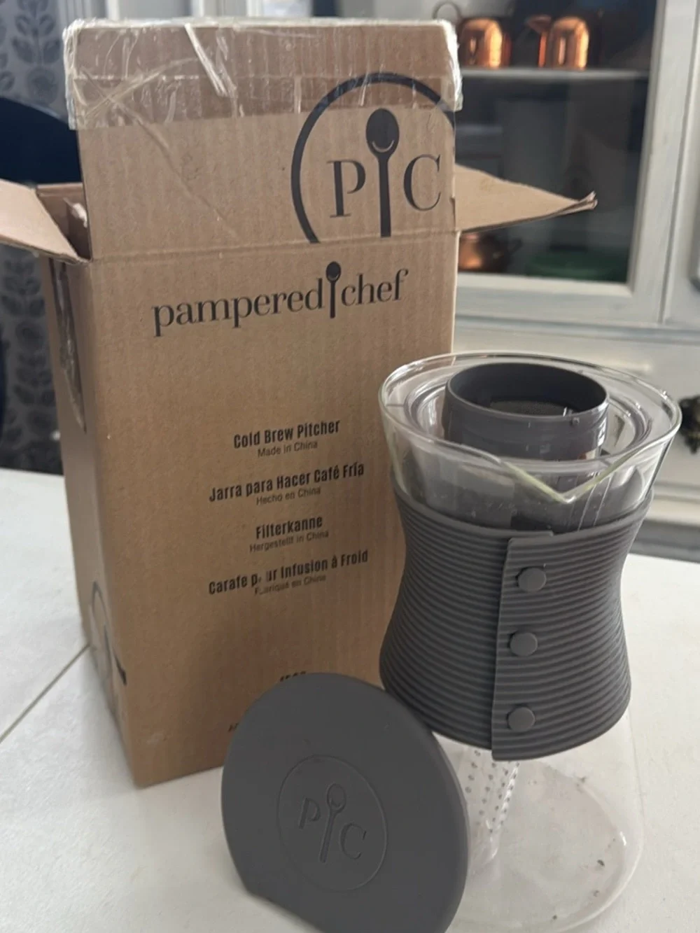 Pampered Chef Cold Brew Carafe with Dark Gray Silicone Grip